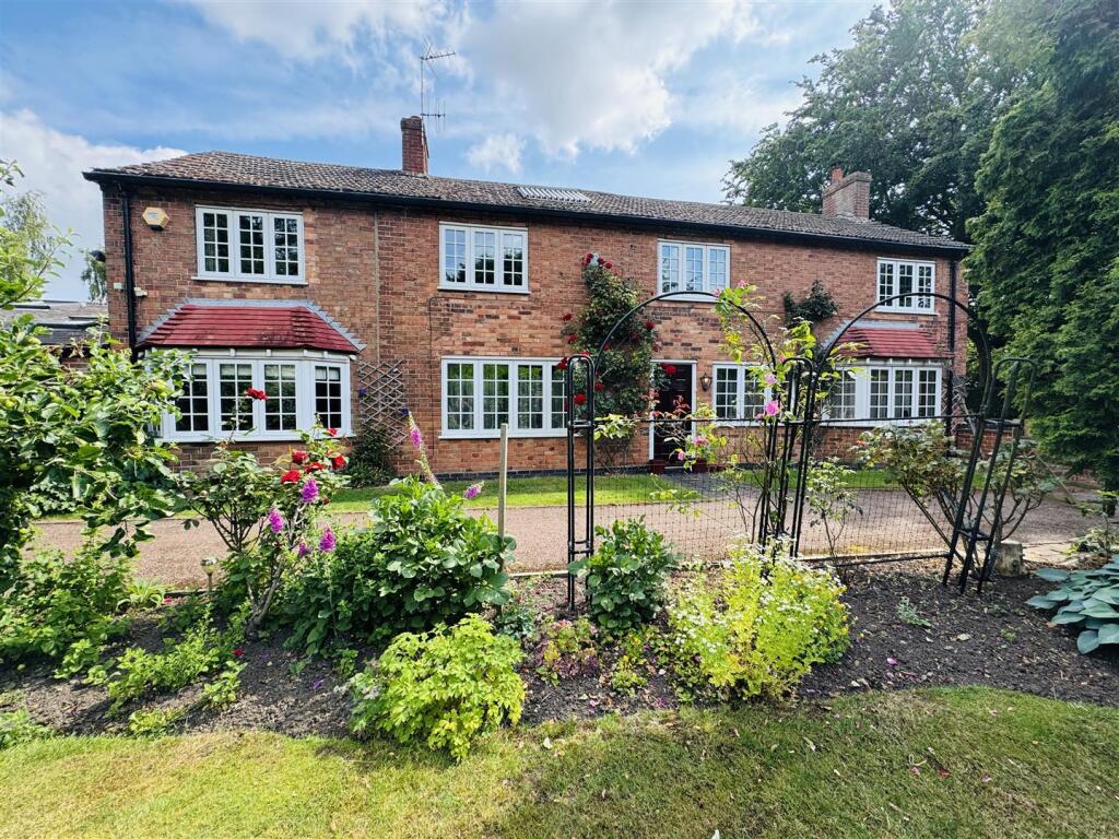 Main image of property: Ton Lane, Lowdham, Nottingham
