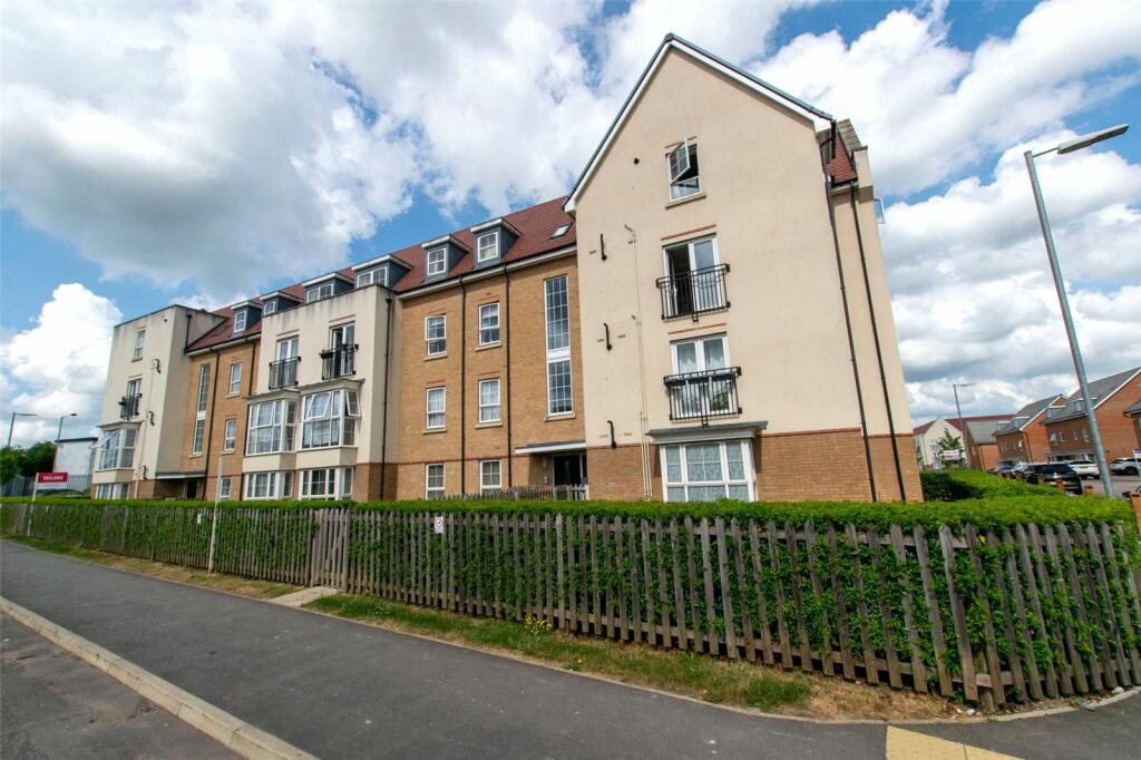 2 bedroom apartment for sale in Frenchs Avenue, Dunstable, Bedfordshire