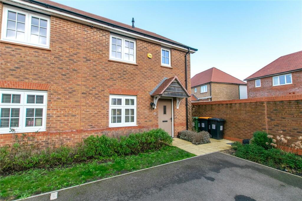 2 bedroom semidetached house for sale in Finch Green, Caddington