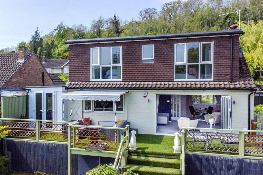 Main image of property: Brownlow Rise, Totternhoe, Bedfordshire, LU6