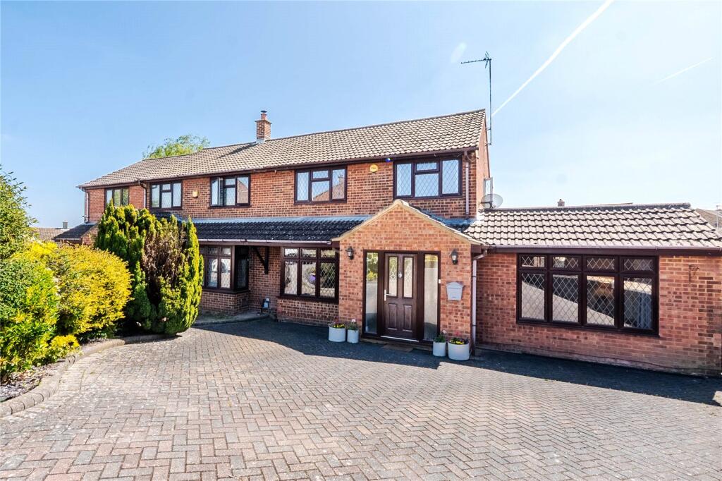 Main image of property: Ulverston Road, Dunstable, Bedfordshire, LU6