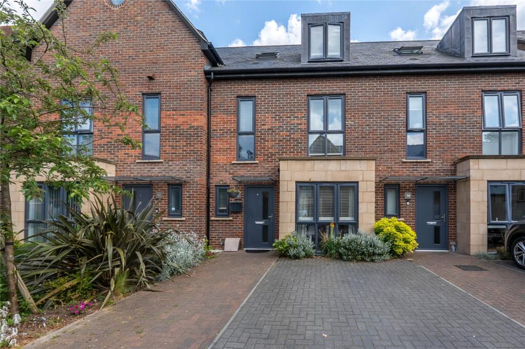 Main image of property: Frances Drive, Dunstable, Bedfordshire, LU6