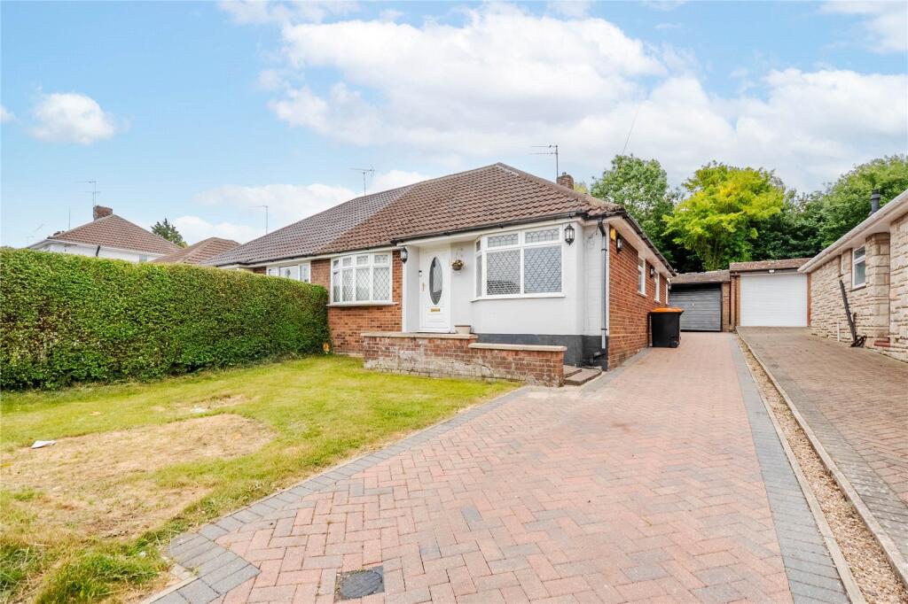 Main image of property: Jeans Way, Dunstable, Bedfordshire, LU5