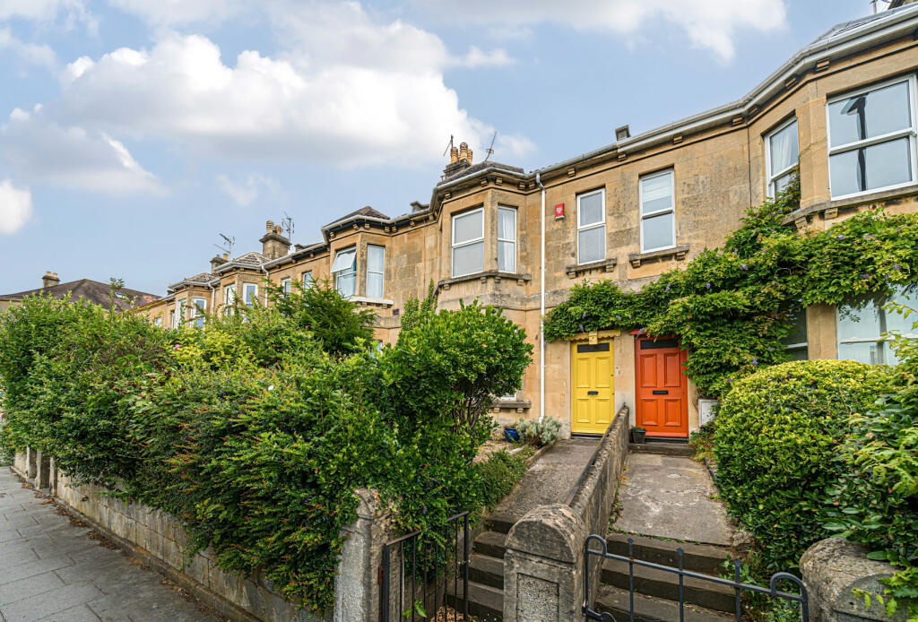 3 bedroom terraced house for sale in Wellsway, Bath, Somerset, BA2