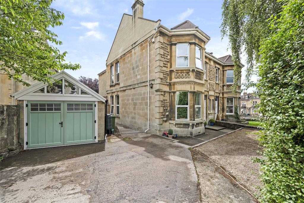 5 bedroom semidetached house for sale in Lower Oldfield Park, Bath