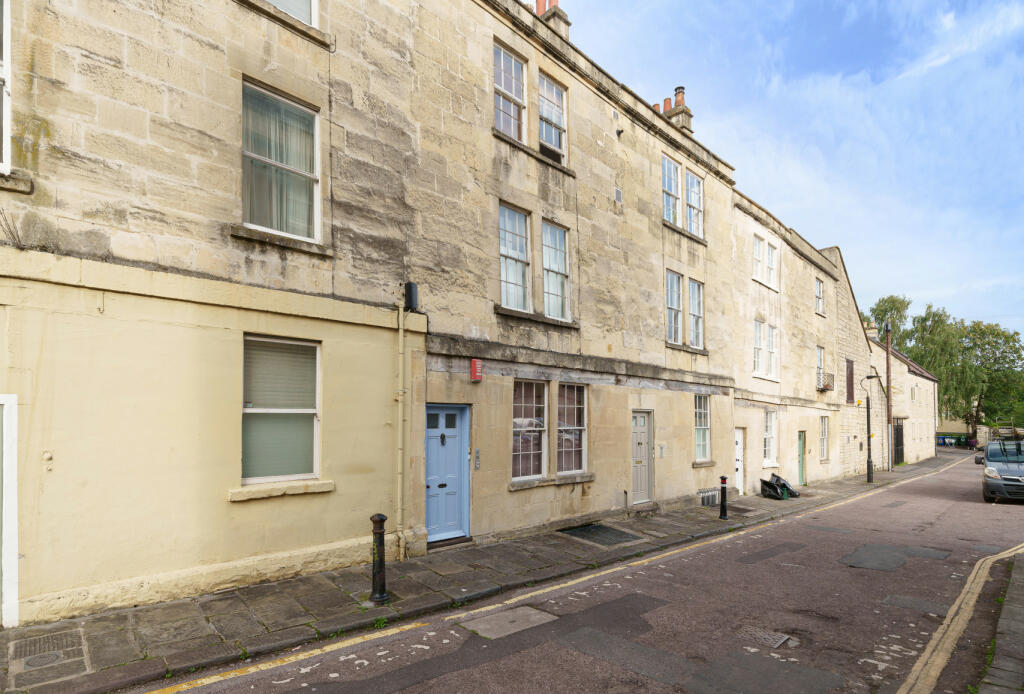 1 bedroom apartment for sale in Weymouth Street, Bath, Somerset, BA1
