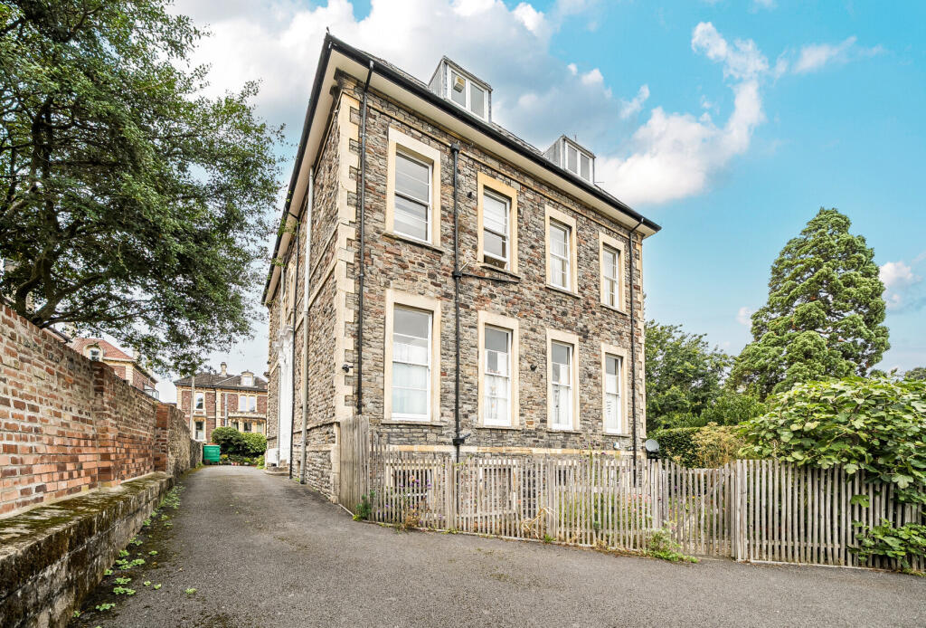 Main image of property: Cotham Park North, Bristol, BS6