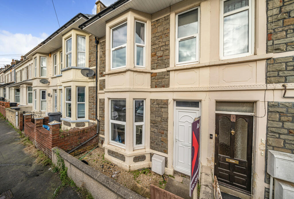3 bedroom terraced house for sale in Boston Road, Bristol, Somerset, BS7