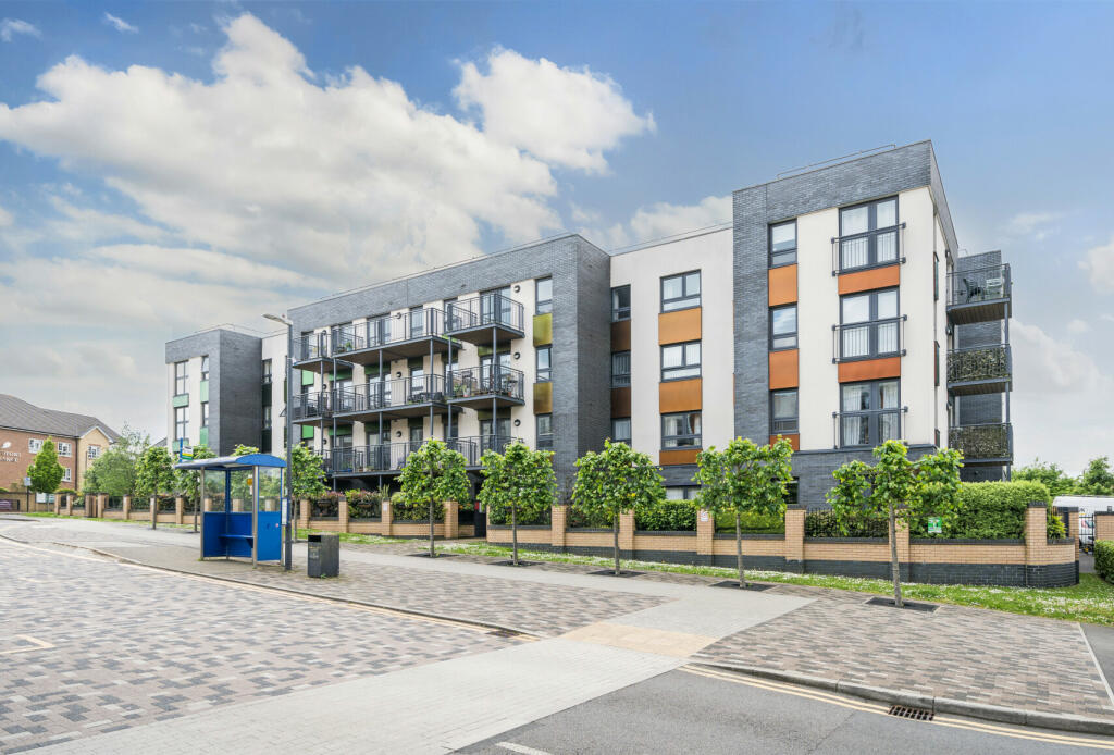 2 bedroom apartment for sale in Cheswick Court, Long Down Avenue, Stoke