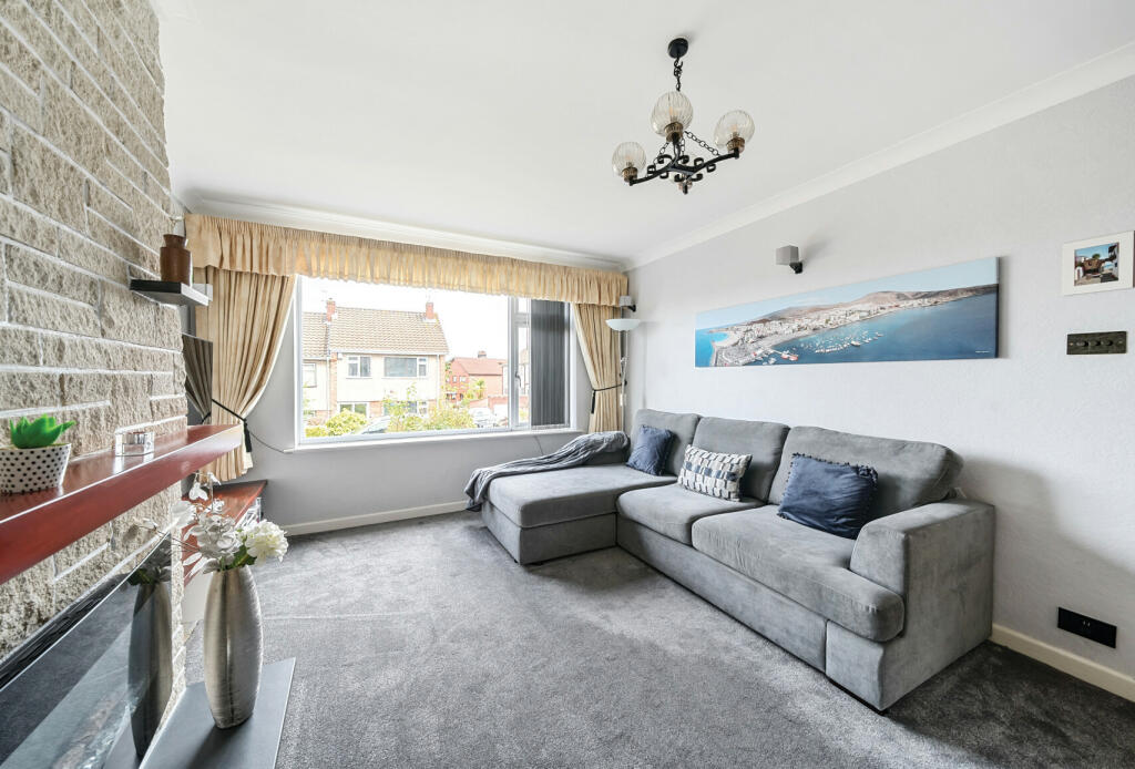 Additional property image - Henshaw Close, Lodge Hill, Bristol, BS15