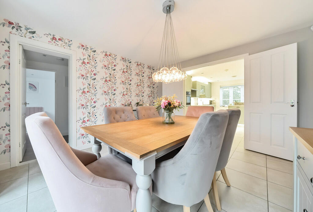 Additional property image - Viola Way, Emersons Green, Bristol, South Gloucestershire, BS16