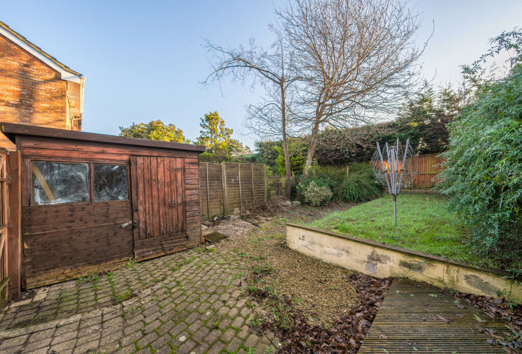 Additional property image - Field View Drive, Downend, Bristol, South Gloucestershire, BS16