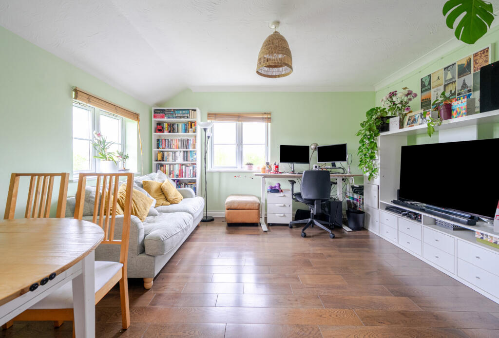 Main image of property: Soundwell Road, Bristol, Gloucestershire, BS16