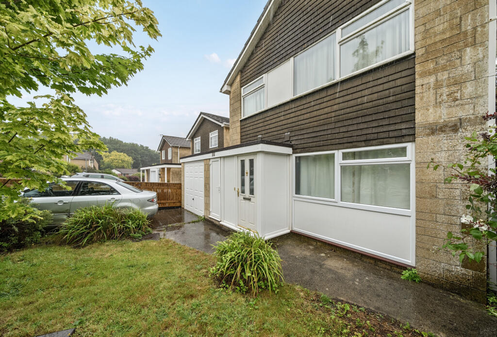 Main image of property: Frenchay Close, Frenchay, Bristol, Bristol, BS16