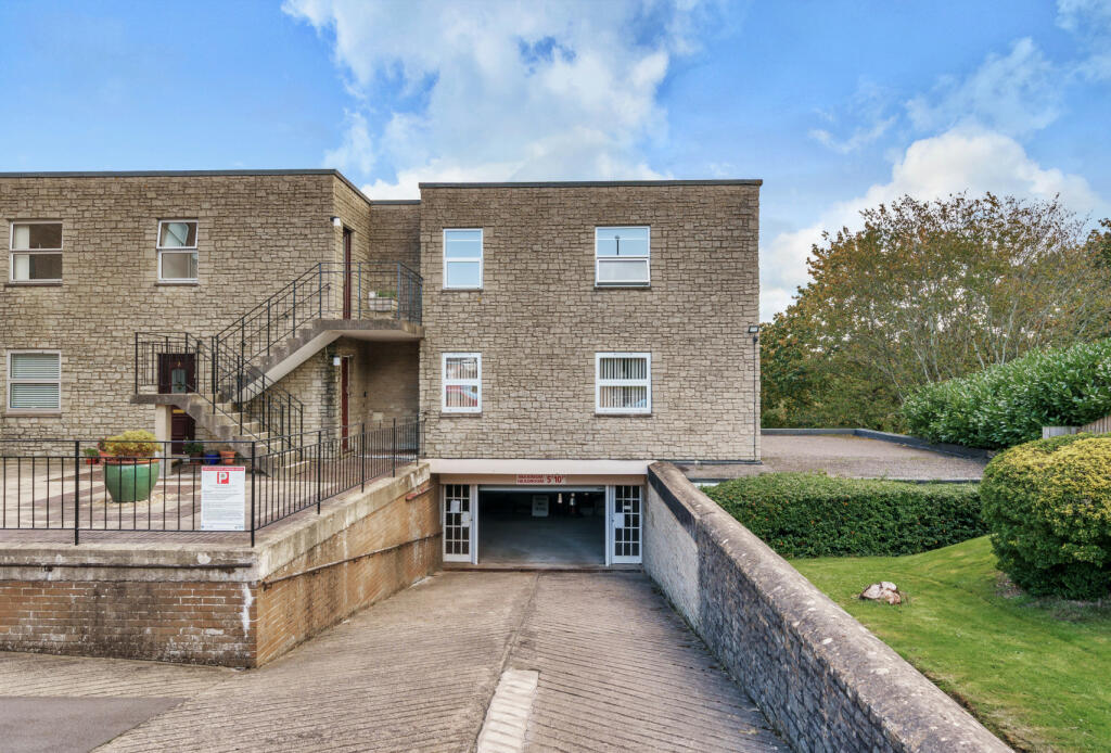 2 bedroom apartment for sale in Temple Street, Keynsham, Bristol