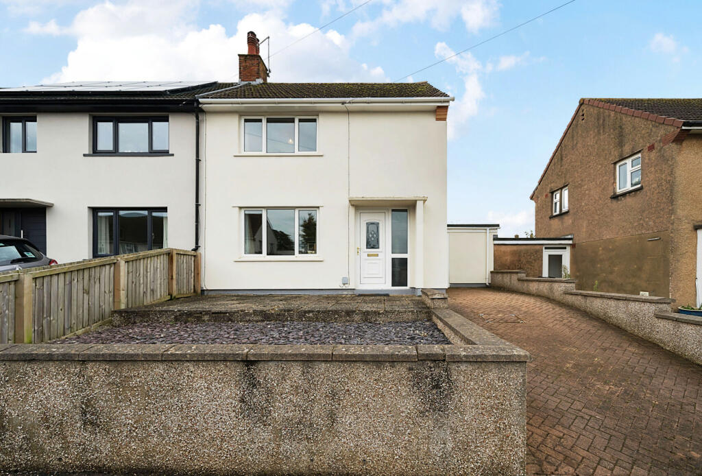 3 bedroom semidetached house for sale in Park Road, Keynsham, Bath And