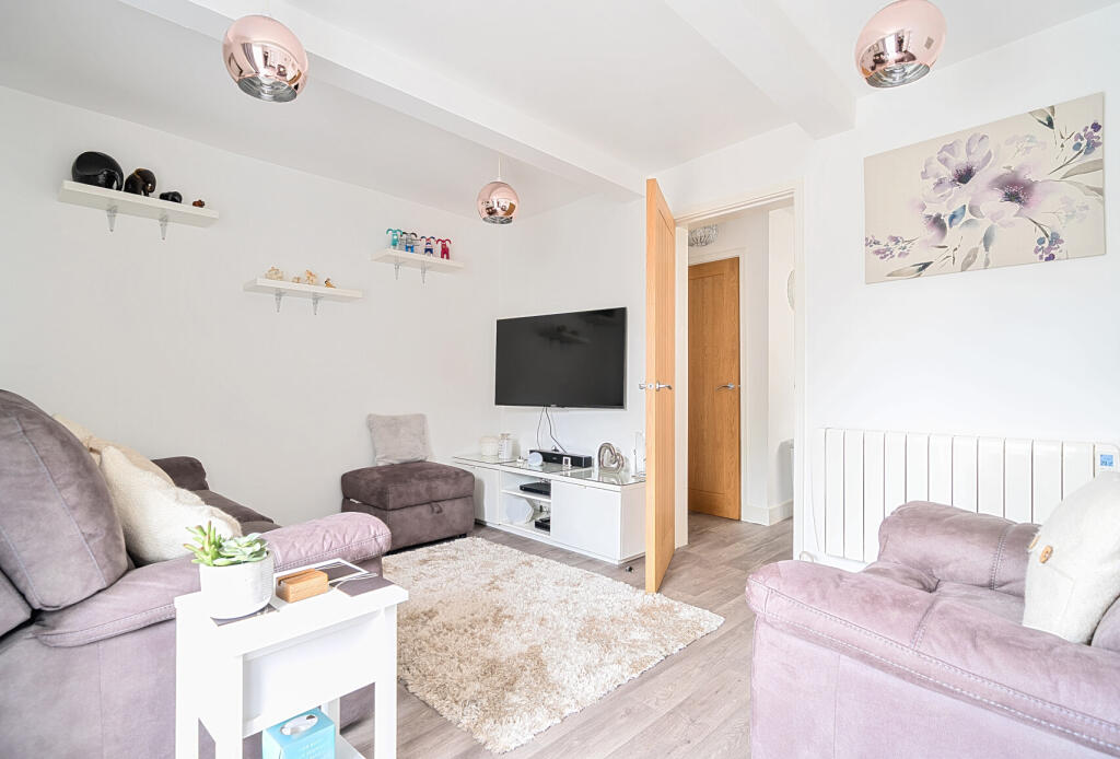 Main image of property: Bath Road, Keynsham, Bristol, Somerset, BS31