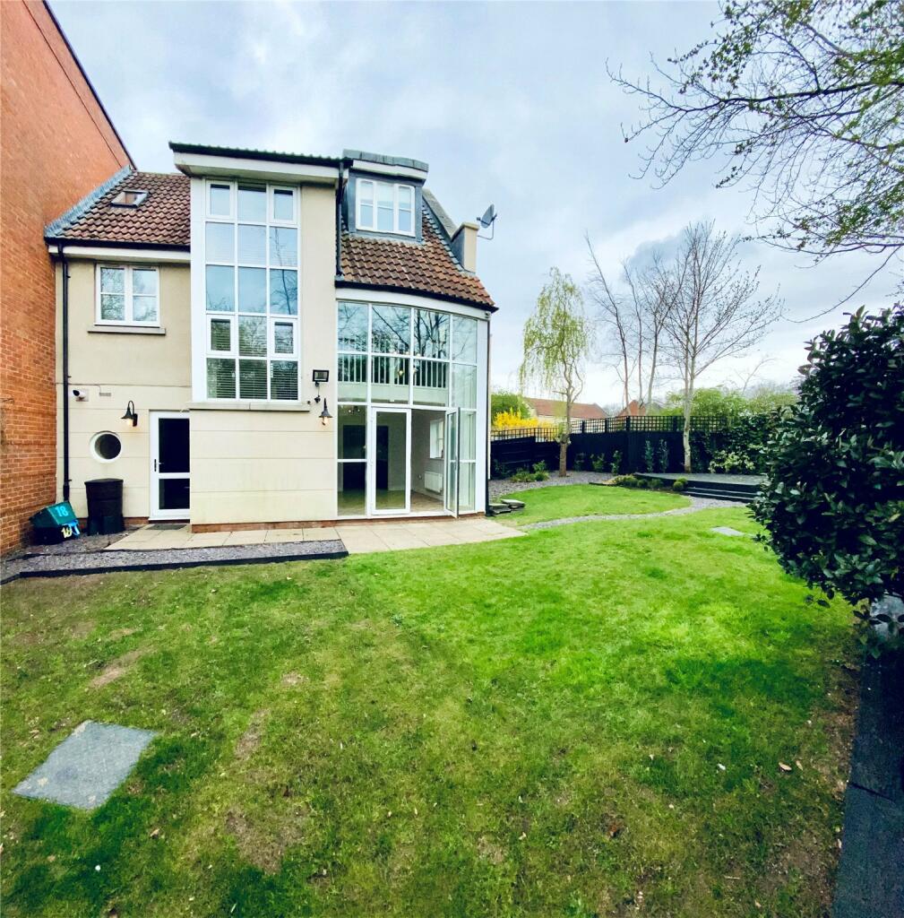 Additional property image - Strathearn Drive, Westbury-on-Trym, Bristol, Somerset, BS10