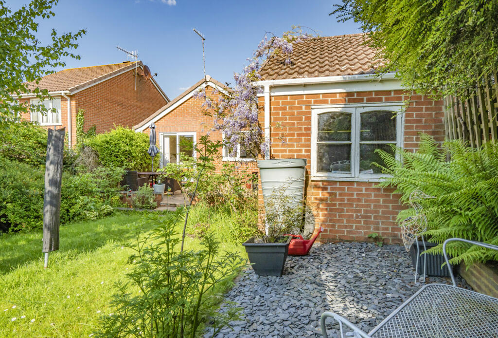Additional property image - Parkers Close, Bristol, Somerset, BS10