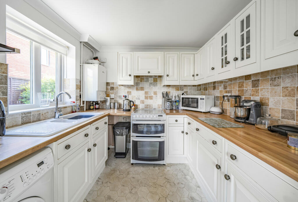 Additional property image - Parkers Close, Bristol, Somerset, BS10