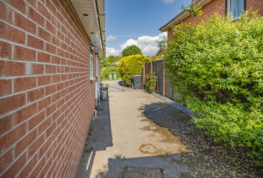 Additional property image - Parkers Close, Bristol, Somerset, BS10