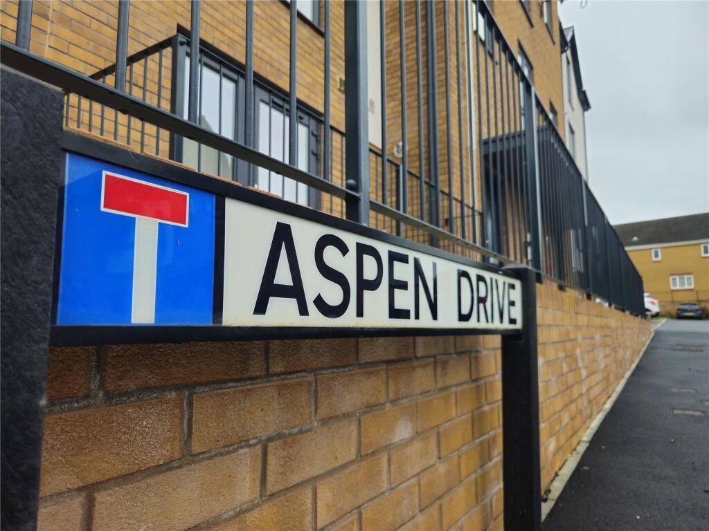 Additional property image - Aspen Drive, Bristol, Gloucestershire, BS10