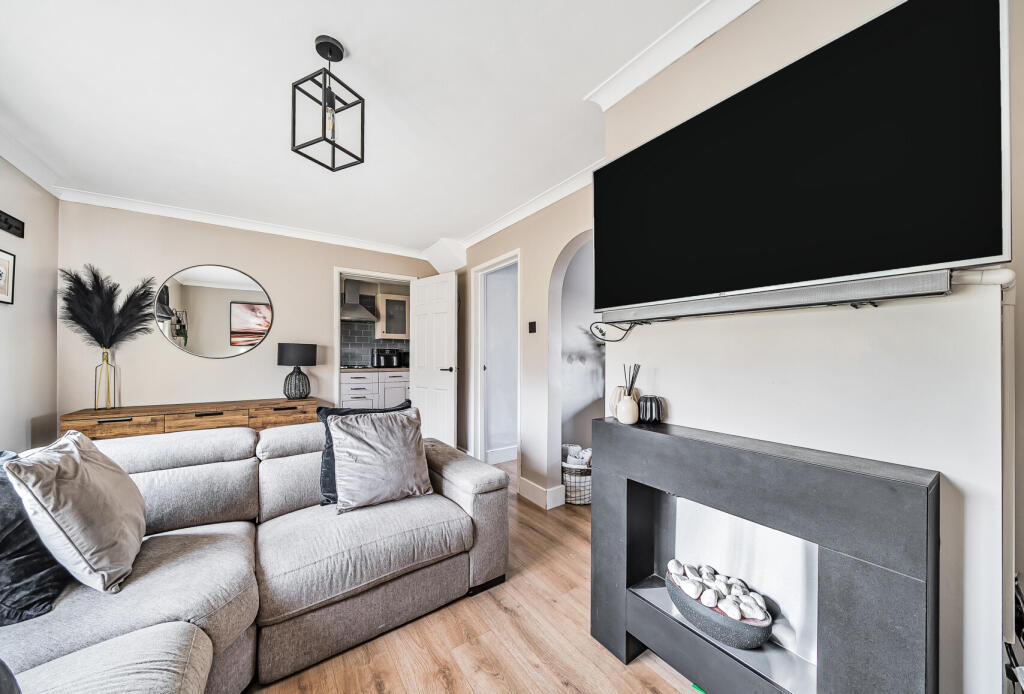 Additional property image - Beaufort Road, Yate, Bristol, Gloucestershire, BS37
