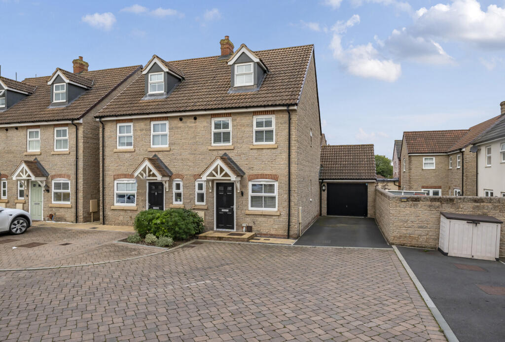 Main image of property: Amberley Gardens, Yate, Bristol, Gloucestershire, BS37