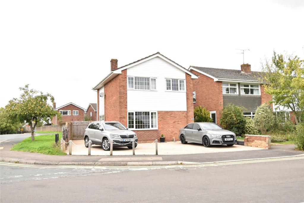 3 bedroom detached house for sale in Finch Road, Chipping Sodbury