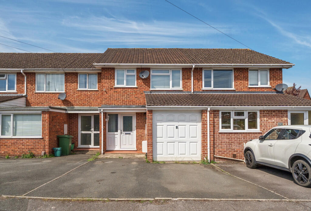 Main image of property: Stanwick Gardens, Cheltenham, Gloucestershire, GL51