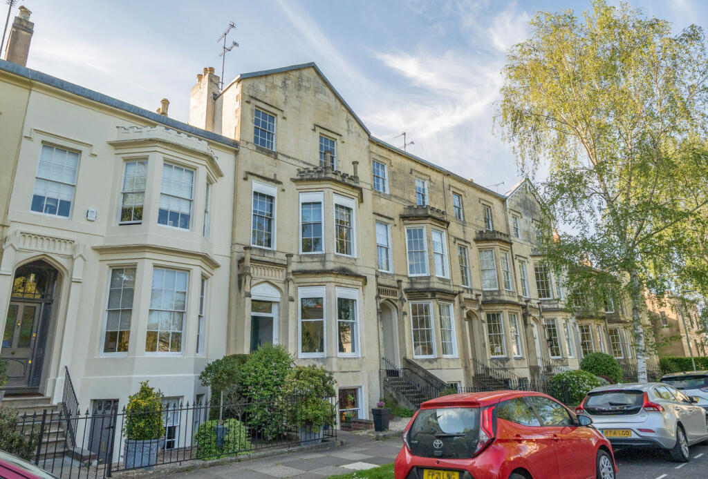 Main image of property: Clarence Square, Cheltenham, Gloucestershire, GL50