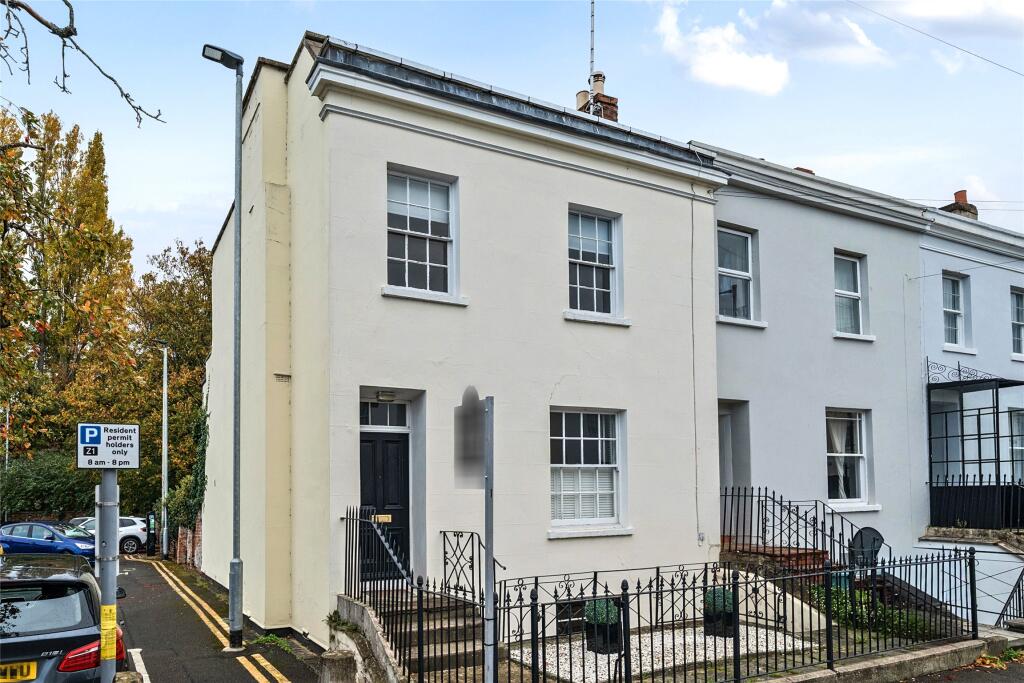 Main image of property: Bath Parade, Cheltenham, Gloucestershire, GL53