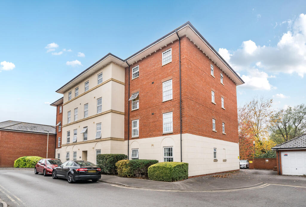 Main image of property: Harescombe Drive, Gloucester, Gloucestershire, GL1