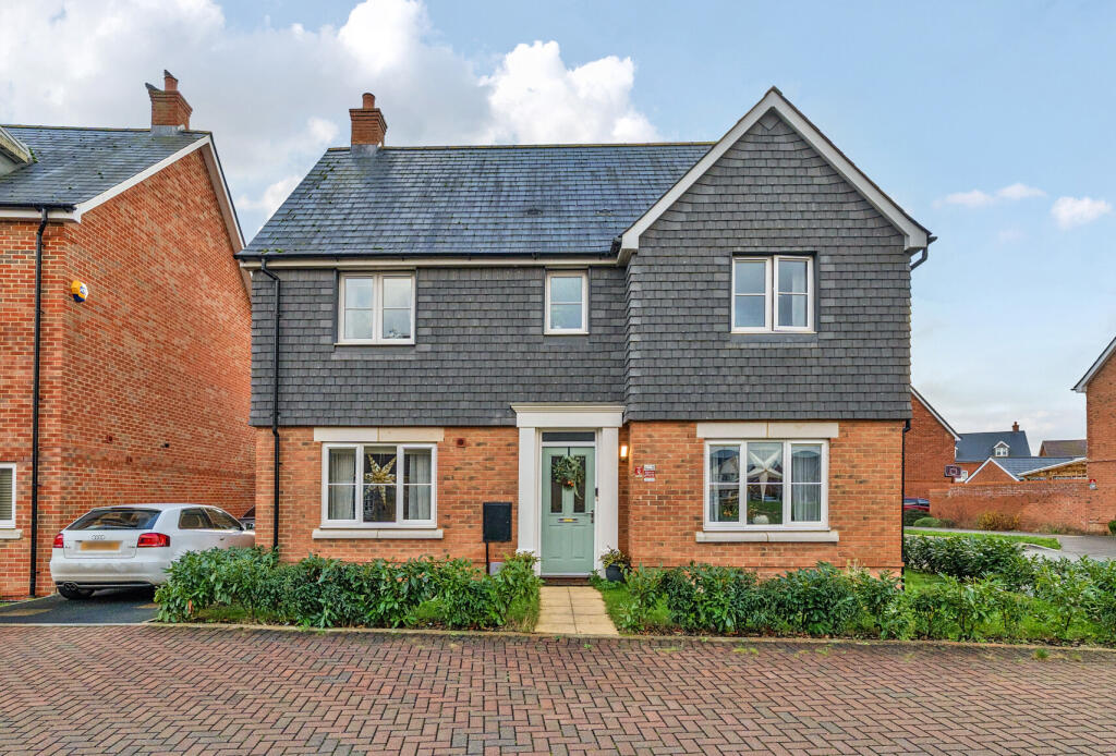 Main image of property: Manu Marble Way, Gloucester, Gloucestershire, GL1