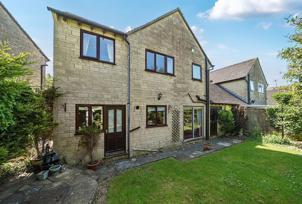 Main image of property: Munday Close, Bussage, Stroud, Gloucestershire, GL6