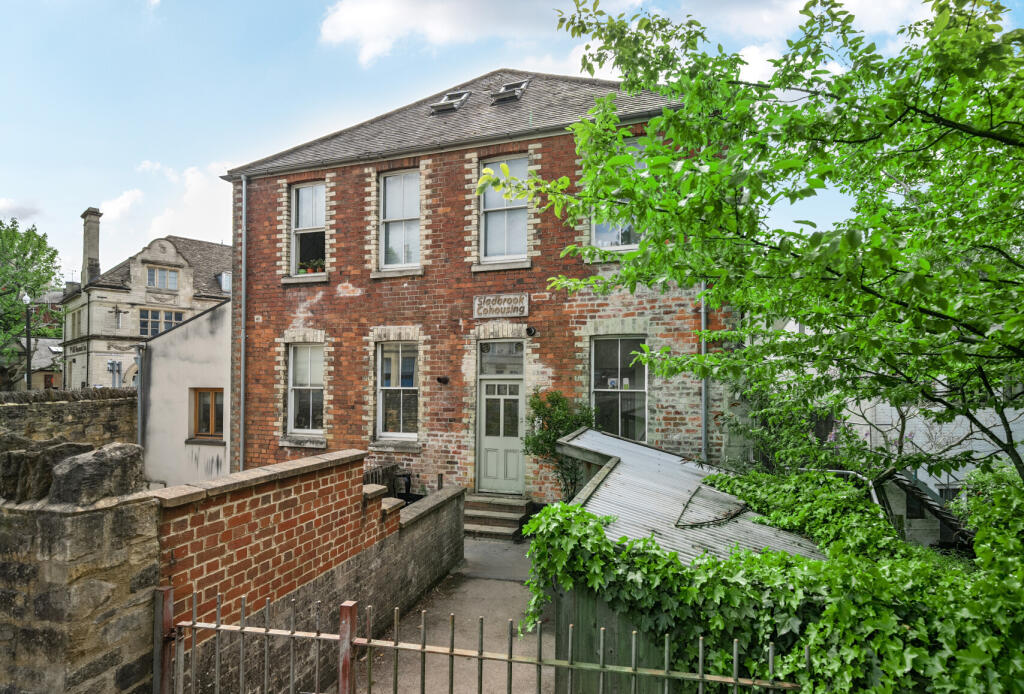 Main image of property: Merrywalks, Stroud, Gloucestershire, GL5