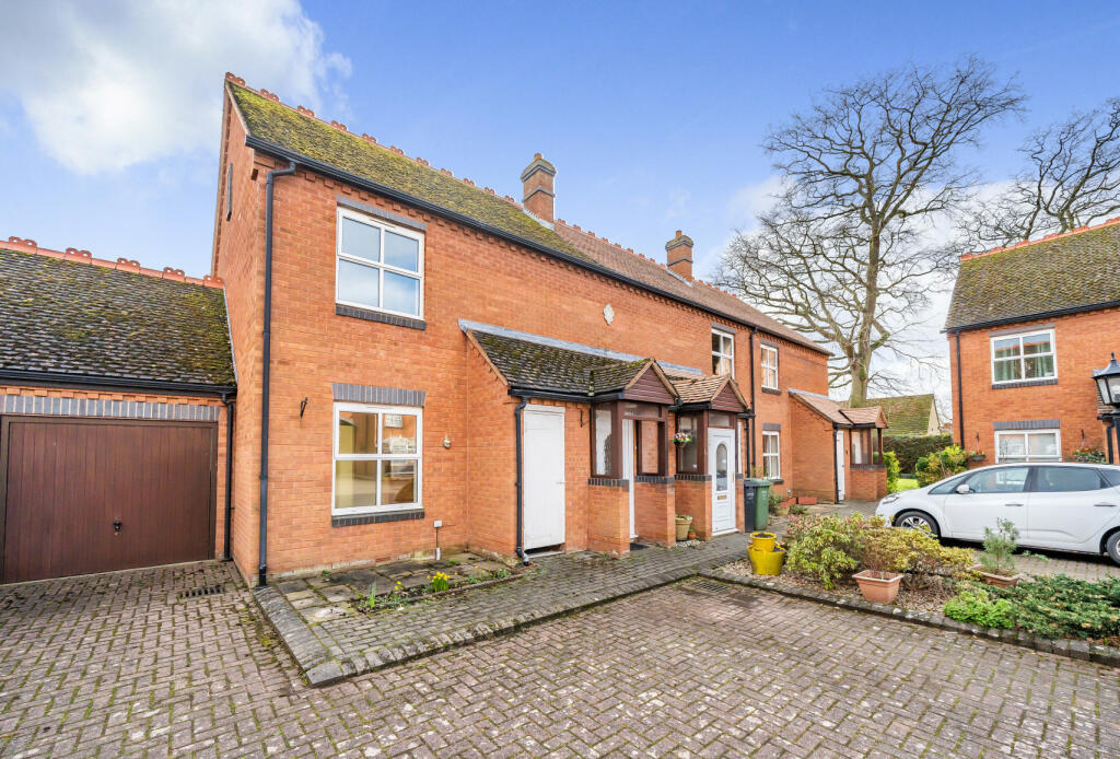 2 bedroom end of terrace house for sale in Bredon Lodge, Bredon, Tewkesbury, Worcestershire, GL20