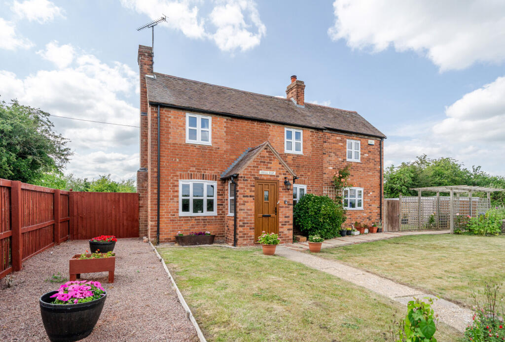 Main image of property: Hillend, Twyning, Tewkesbury, Gloucestershire, GL20