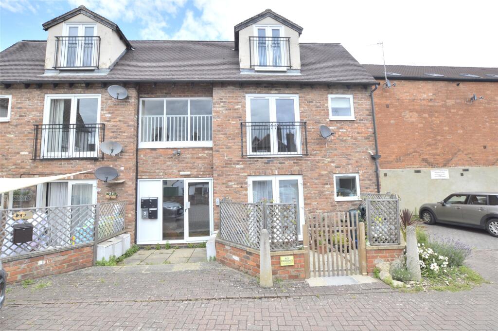 Main image of property: Coach House, Barton Street, Tewkesbury, Gloucestershire, GL20