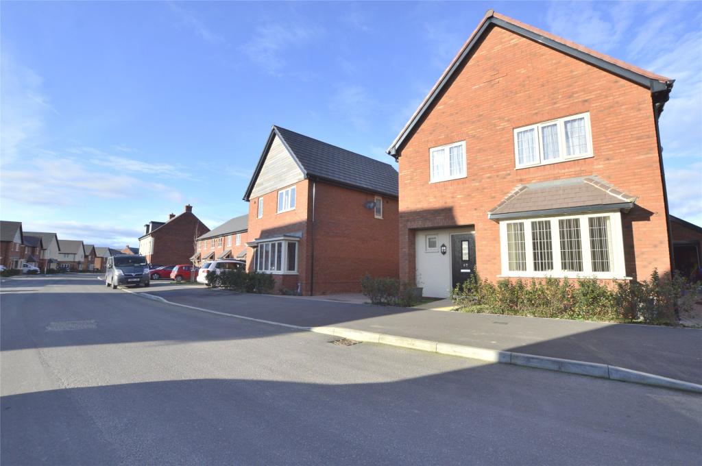 4 bedroom detached house for sale in Bluebell Road, Walton Cardiff