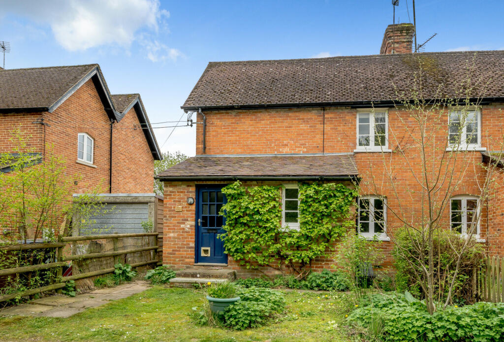 3 bedroom semidetached house for sale in Burcot Farm Cottages