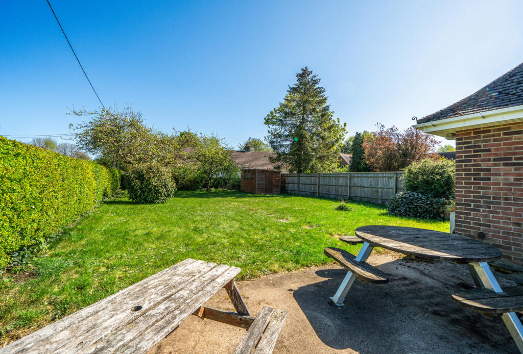 Main image of property: Cumnor Road, Boars Hill, Oxford, Oxfordshire, OX1