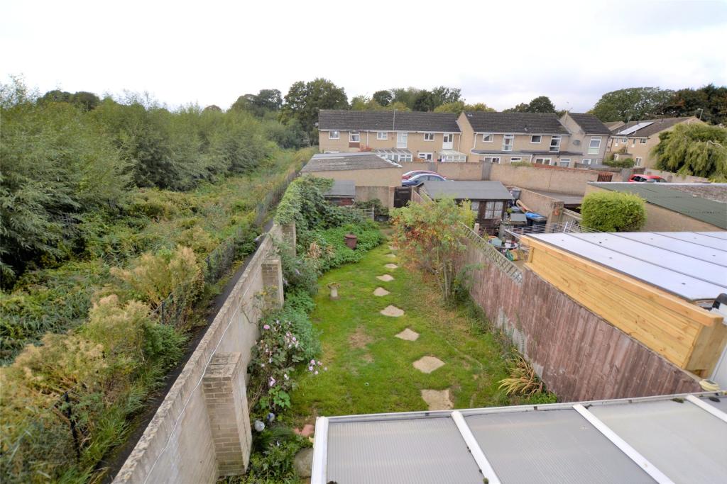 3 Bedroom End Of Terrace House For Sale In Queen Emmas Dyke Witney Ox28