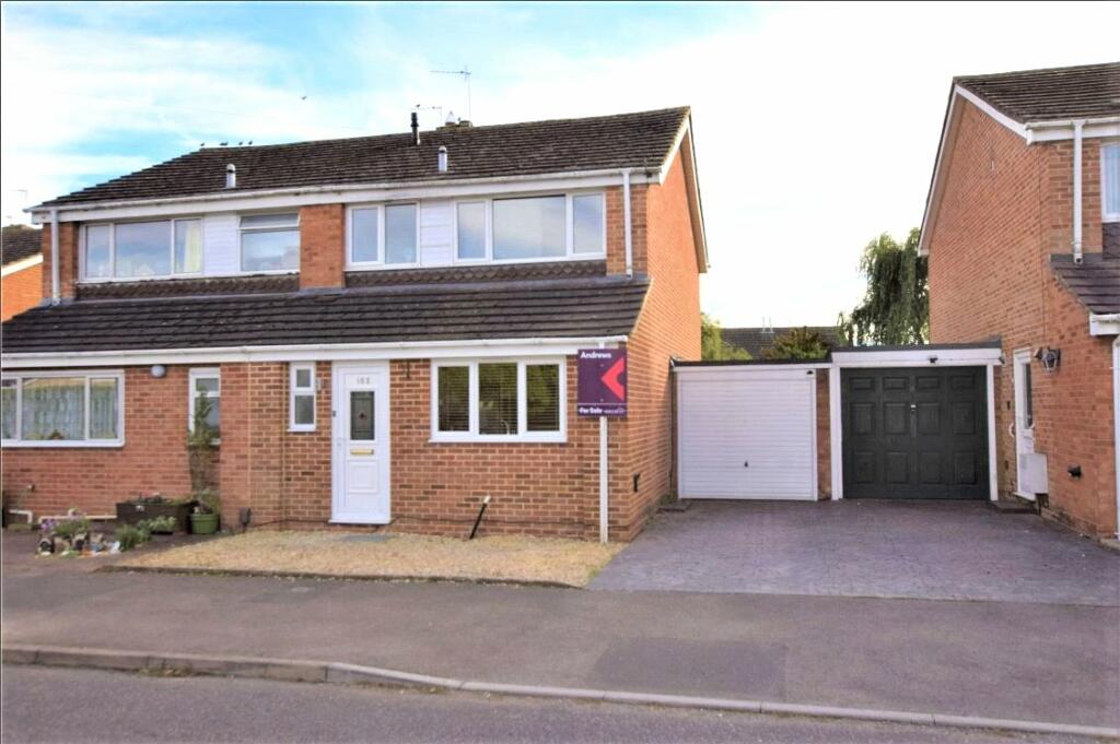 3 bedroom semidetached house for sale in Burwell Drive, Witney