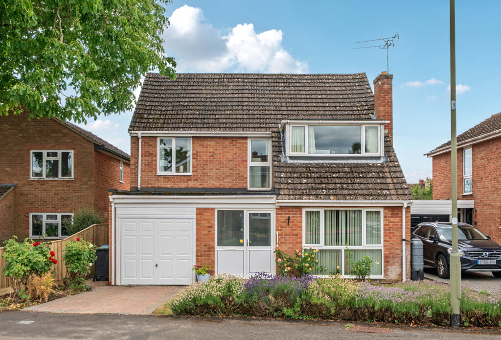 Main image of property: Early Road, Witney, Oxfordshire, OX28