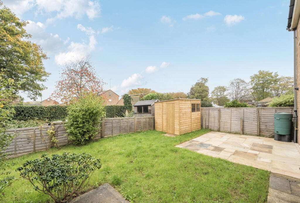 Main image of property: Sycamore Drive, Carterton, Oxfordshire, OX18