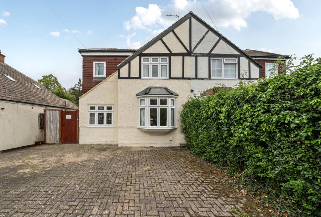 Main image of property: Oakwood Road, Horley, Surrey, RH6