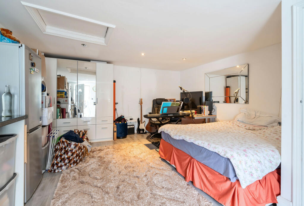 Additional property image - Sherwood Park Road, Mitcham, CR4
