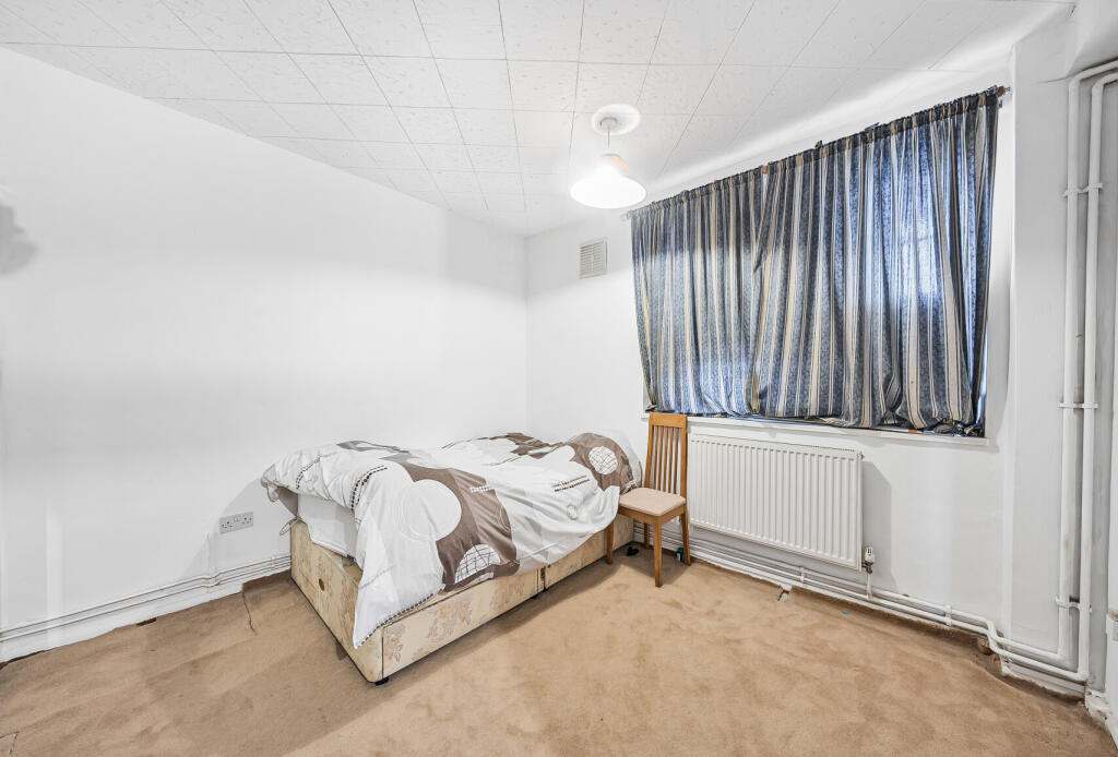 Additional property image - London Road, Mitcham, CR4