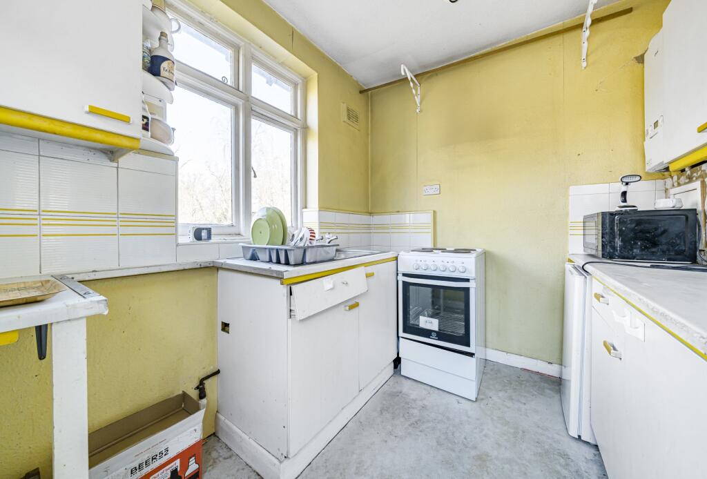 2 bedroom for sale in Wandle Road, Morden, SM4